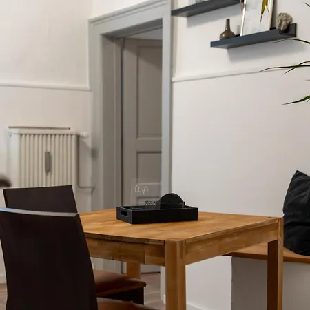 Easy By Interior - Bahnhof, Zentral, Modern, Parkplatz Extra *