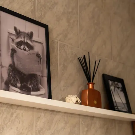 Easy By Interior - Bahnhof, Zentral, Modern, Parkplatz Extra Apartment *