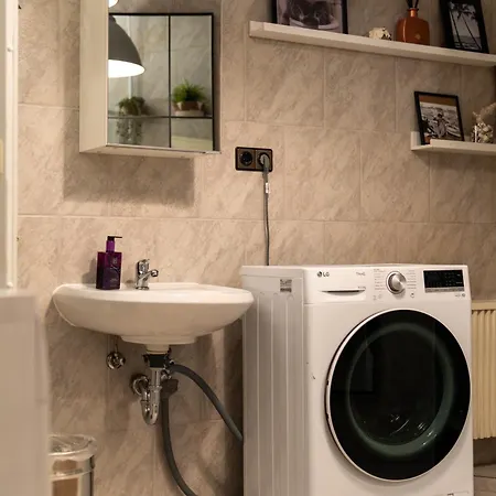 Easy By Interior - Bahnhof, Zentral, Modern, Parkplatz Extra Apartament Kassel